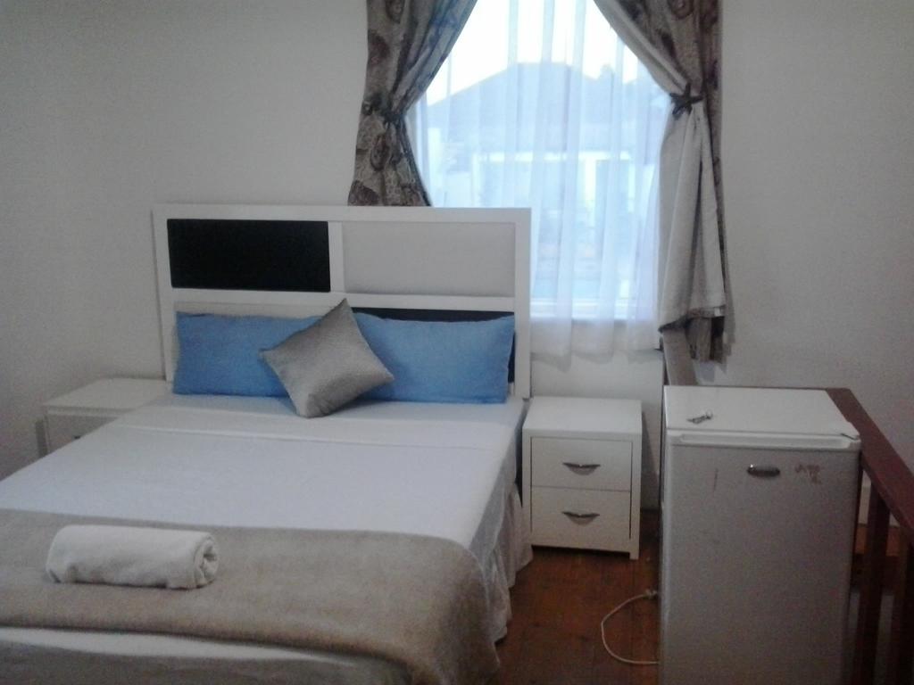 Marathon lodge Johannesburgo Habitación foto